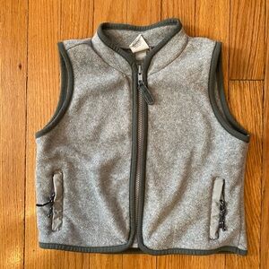 Gray Old Navy Toddler/Kids size 2T Fleece Vest